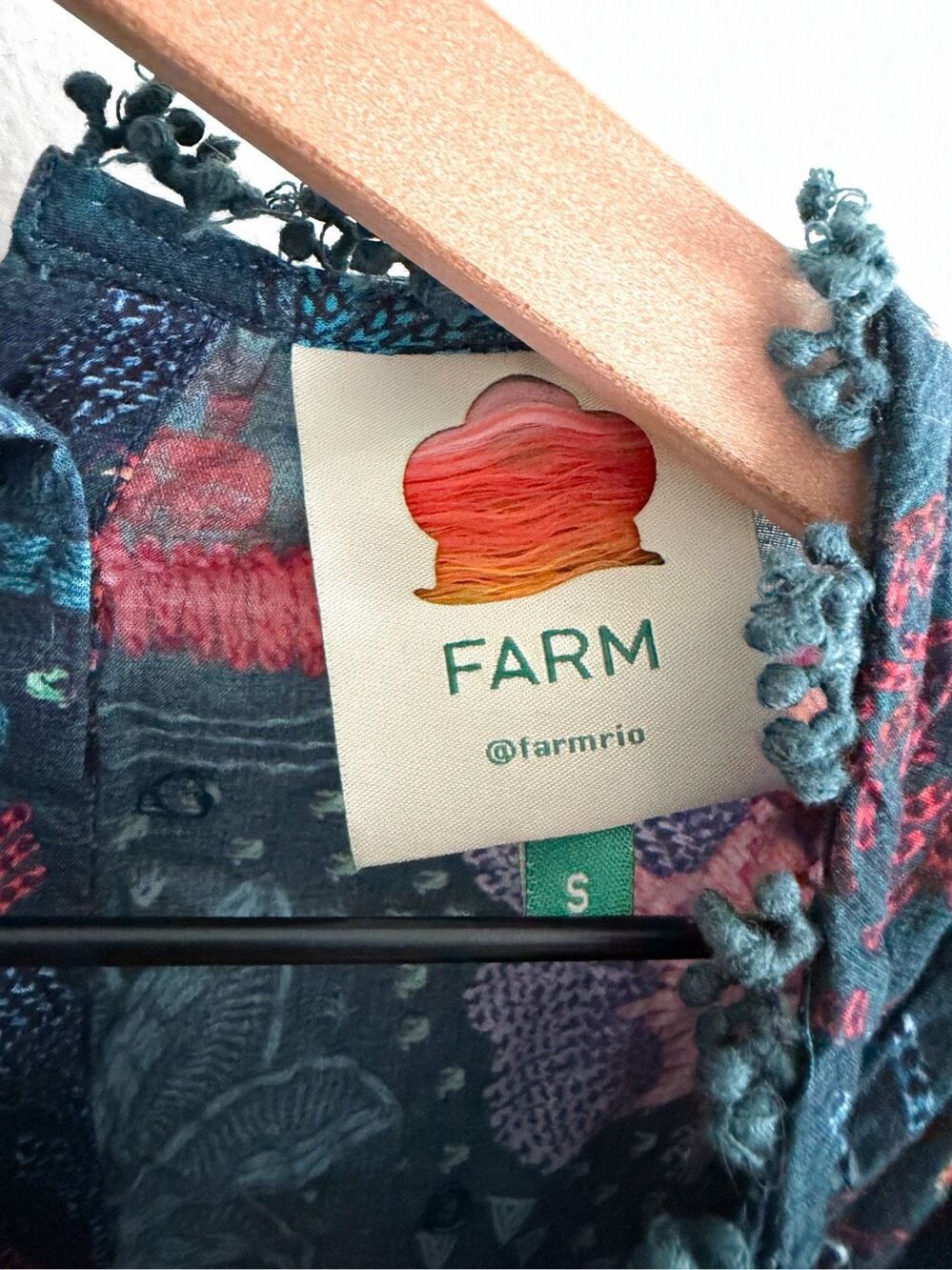 Farm Rio River Creature Blouse Size S - Picture 6 of 7